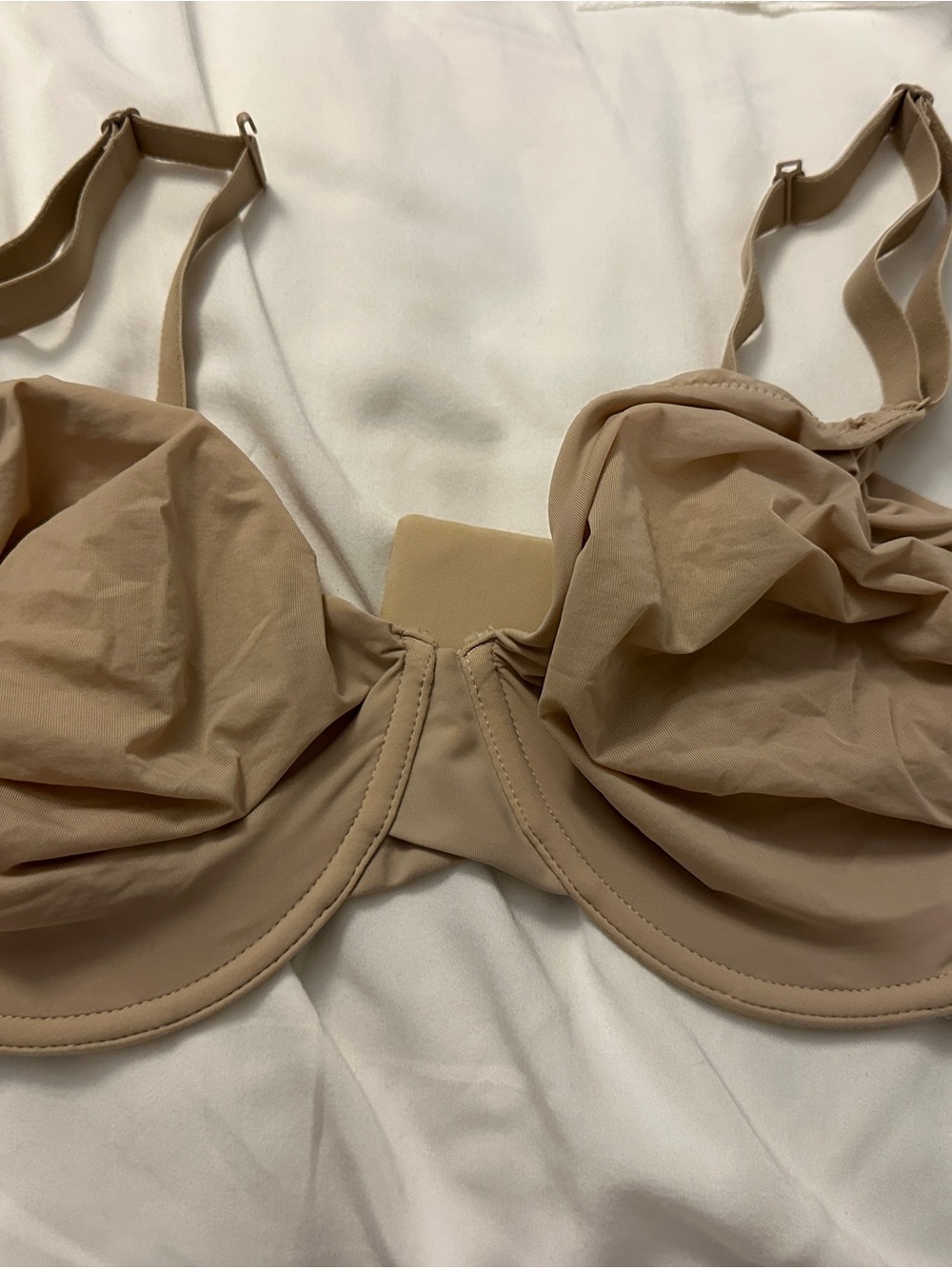 Seamless Nude Underwire Bra with Adjustable Straps